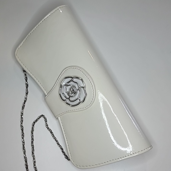 Made in India Handbags - Rose Flower Embellished Patent Clutch Shoulder Bag Evening